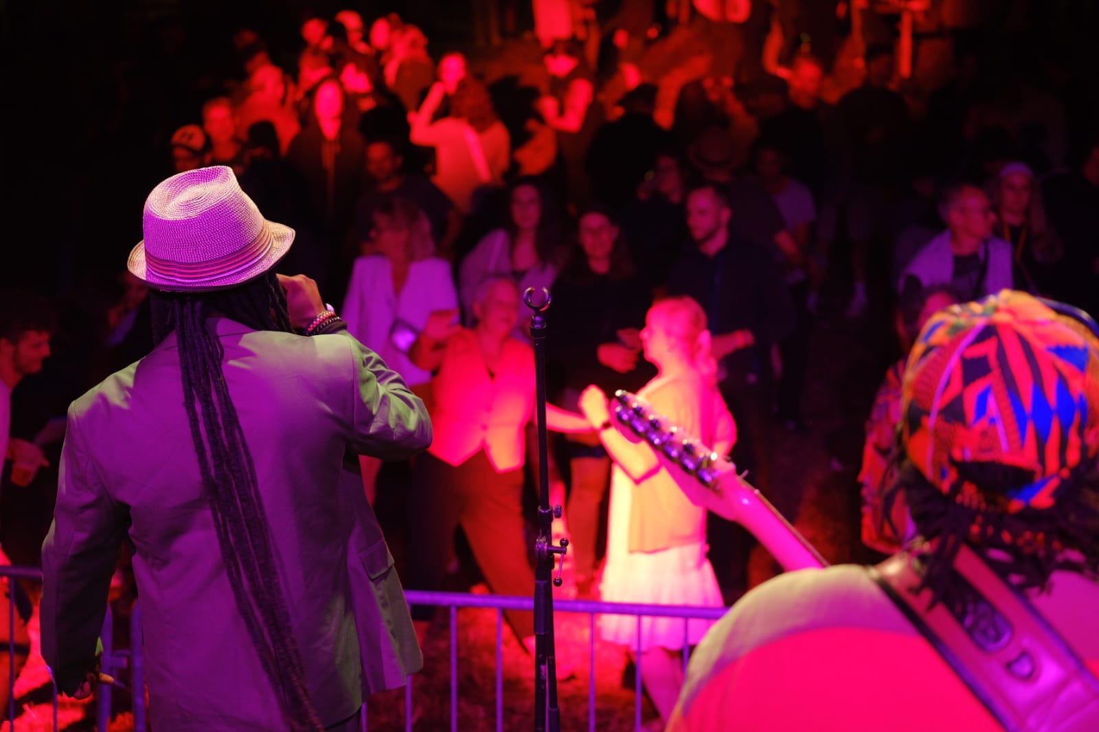 Ras Opoku Performing